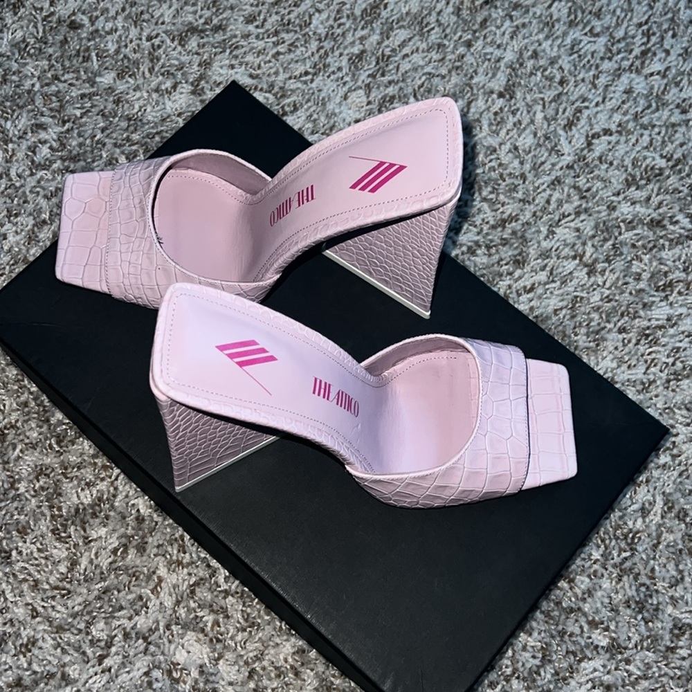 The Attico Lavender Sandals - Picture 3 of 6